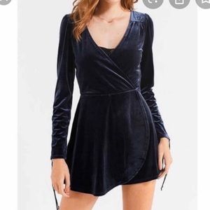 URBAN OUTFITTERS NAVY ROMPER